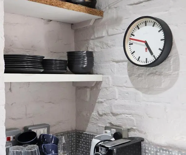 Quirky And Cool Christmas Steps 2 Bed *